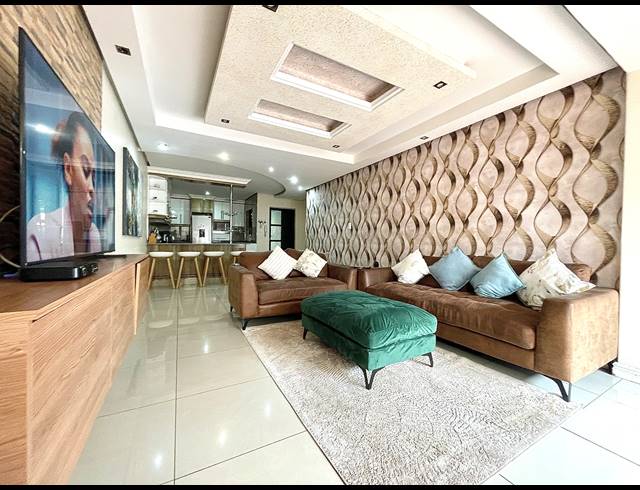 3 BEDROOM SECTIONAL TITLE FOR SALE IN MONTCLAIR